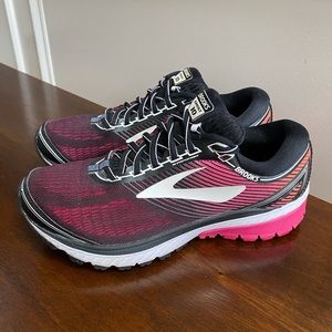 Brooks Women’s Ghost 10 Black Pink Running Shoes 1202461D067 Sneaker Size 8.5 D